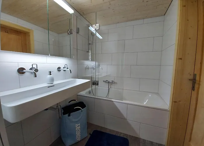 Nuehus 1. Og Lägenhet Arosa