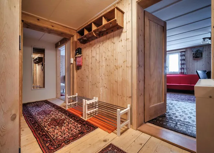 Nuehus 1. Og Αρόζα